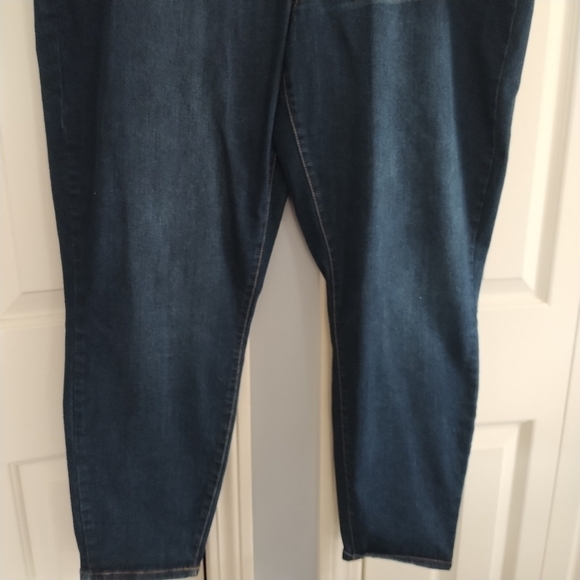 Refuge Dark Wash Straight Leg Jeans 22 - Picture 4 of 12